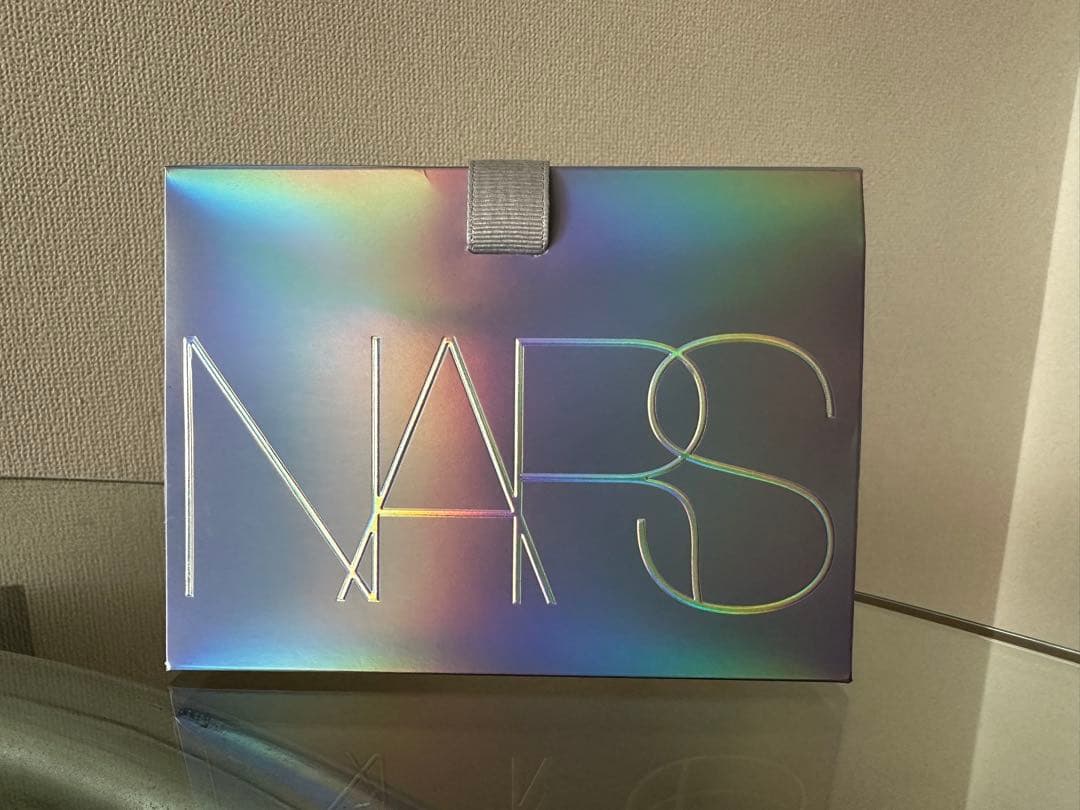 NARS ライトリフレクティングセラムクッションファンデーション　限定ケース付き