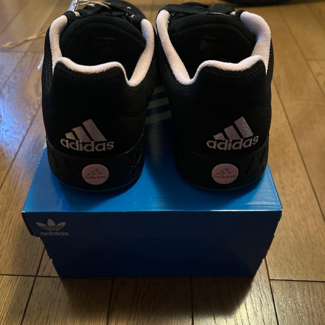 アディダス　ADIMATIC 24cm