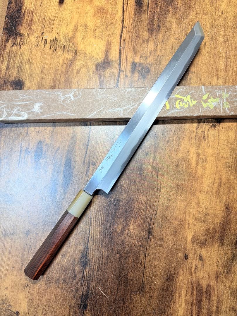 森本光一作　蛸引 先丸　白一鋼 尺　紫檀白水牛八角柄