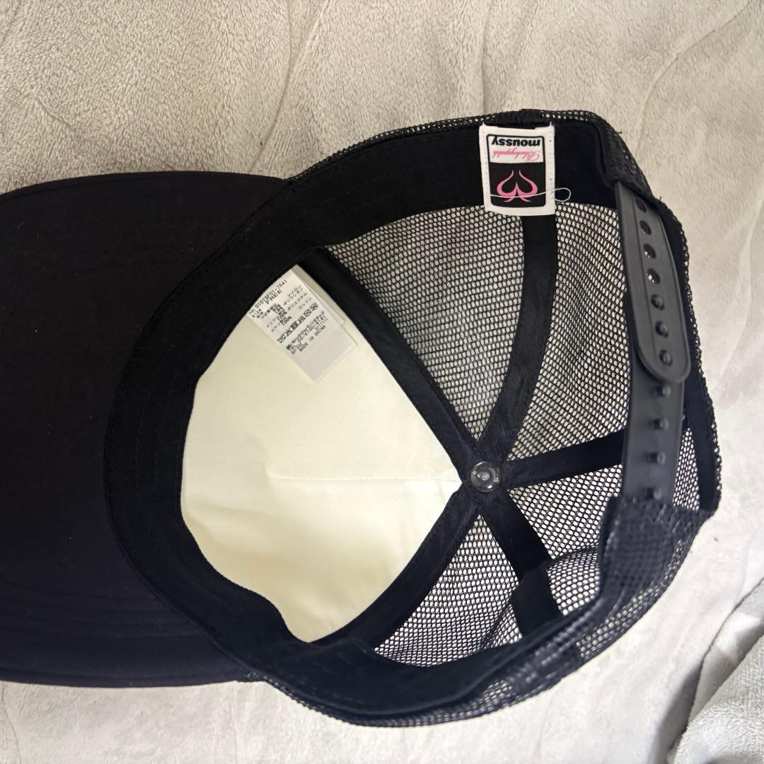 ブラックアイパッチ moussy メッシュキャップ