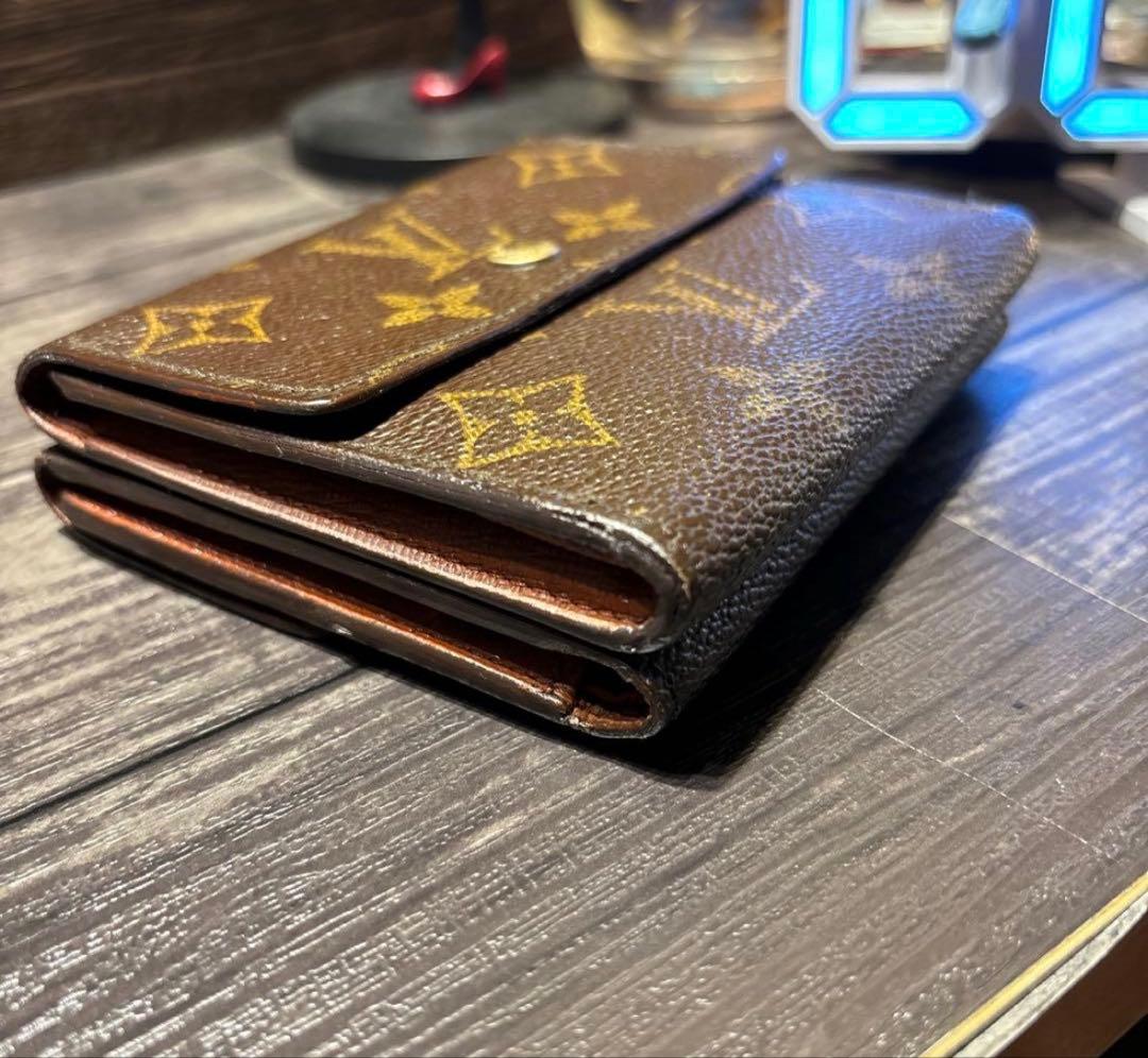 ルイヴィトン モノグラム ポルトカルトクレディ モネ ビエ　財布　二つ折り