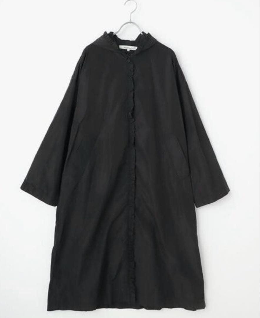 Bilitis dix-sept ans フードフリルロングコート