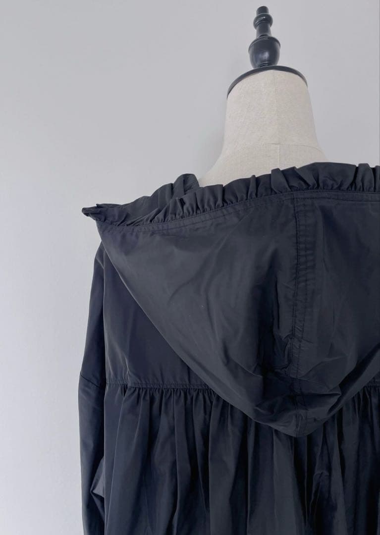 Bilitis dix-sept ans フードフリルロングコート