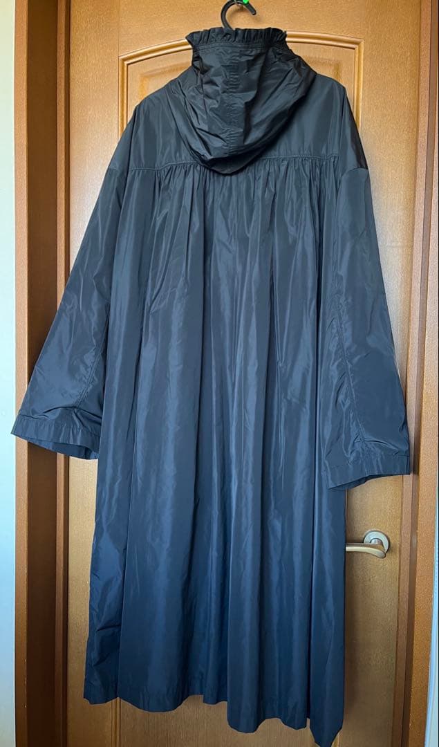 Bilitis dix-sept ans フードフリルロングコート