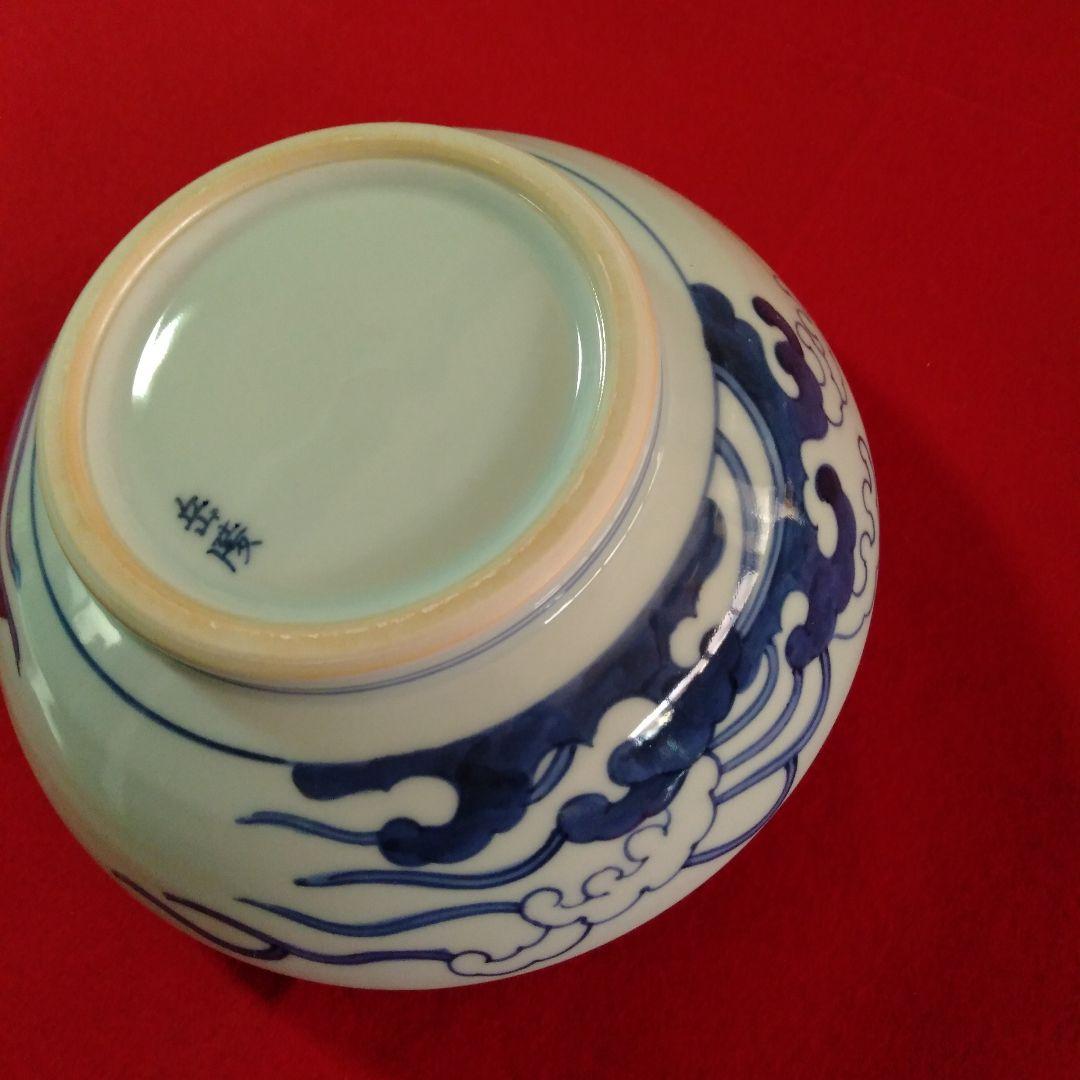 染付桜川波図　平水指