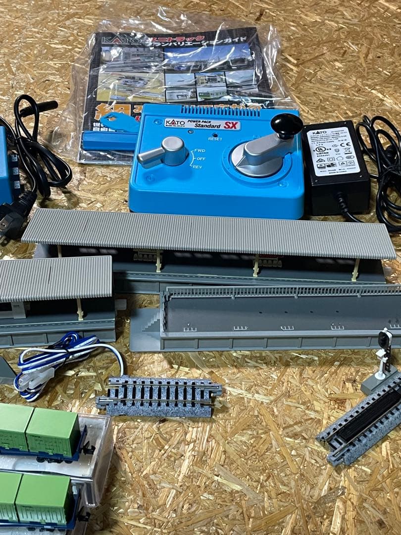 Nゲージ KATOレールセット DE10 貨物　信号機つき　お値下げ中今日終了