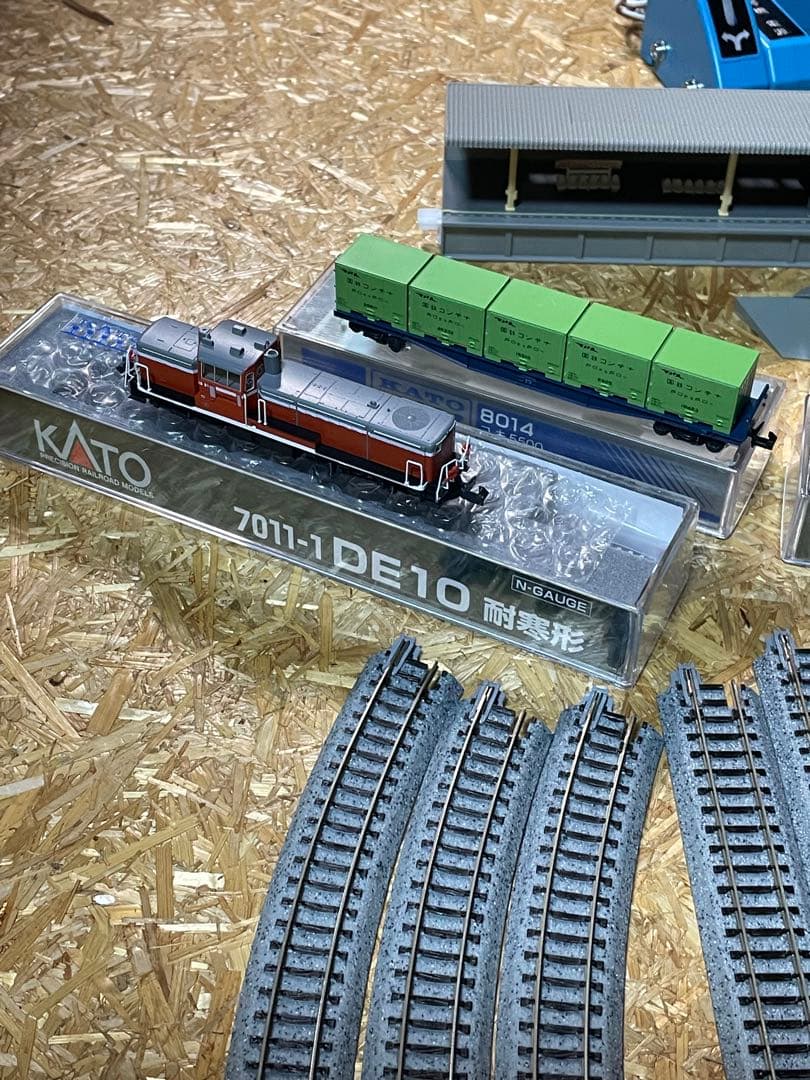 Nゲージ KATOレールセット DE10 貨物　信号機つき　お値下げ中今日終了