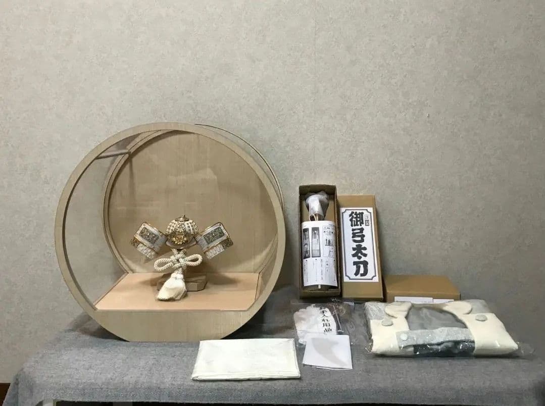 新品未使用　陣羽織付き　五月人形兜飾り　煌稀　ぷりふあ