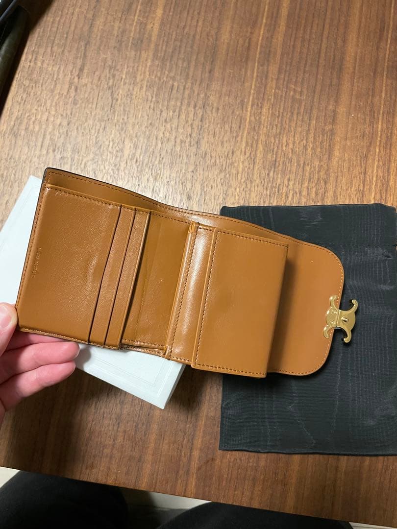 CELINE トリオンフ　三つ折り財布 ブラウン