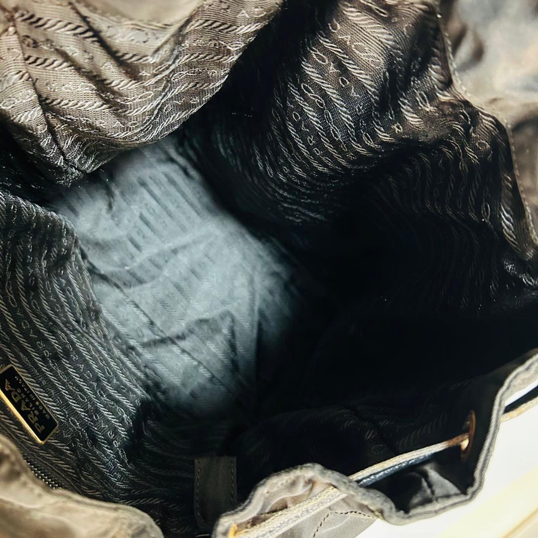 PRADA プラダ キルティング バックパックリュックブラック 三角ロゴ 黒色