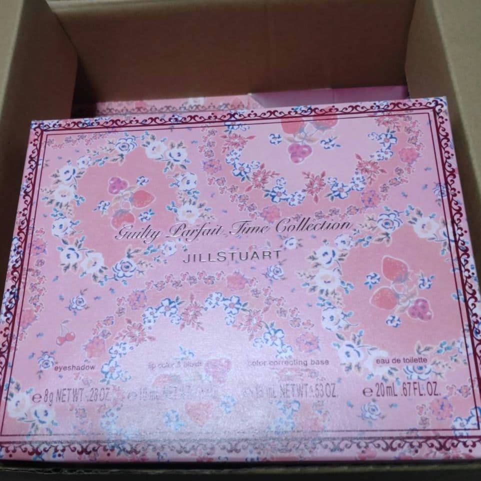 ジルスチュアート　クリスマスコフレ2024