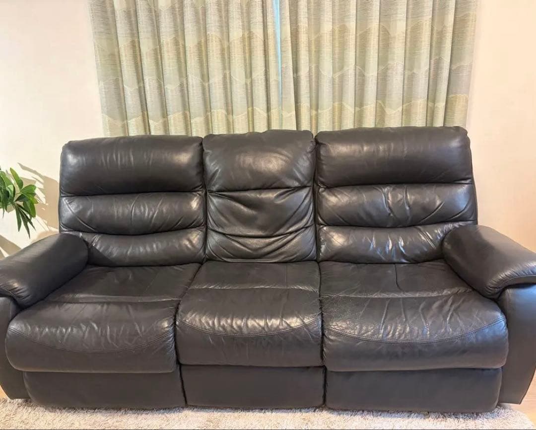 ニトリ　電動リクライニングソファ　テーブル付き　3人掛け　ブラック　送料込み