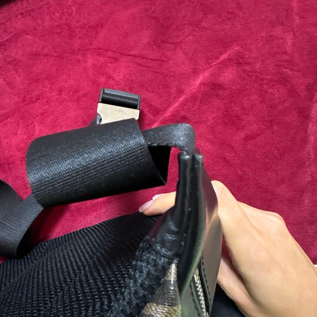 FENDI ボディバッグ ロゴパターン