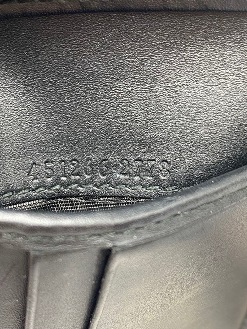 人気品‼美品 グッチ 折り財布 GGスプリーム　スネーク ヘビ 蛇 ベージュ