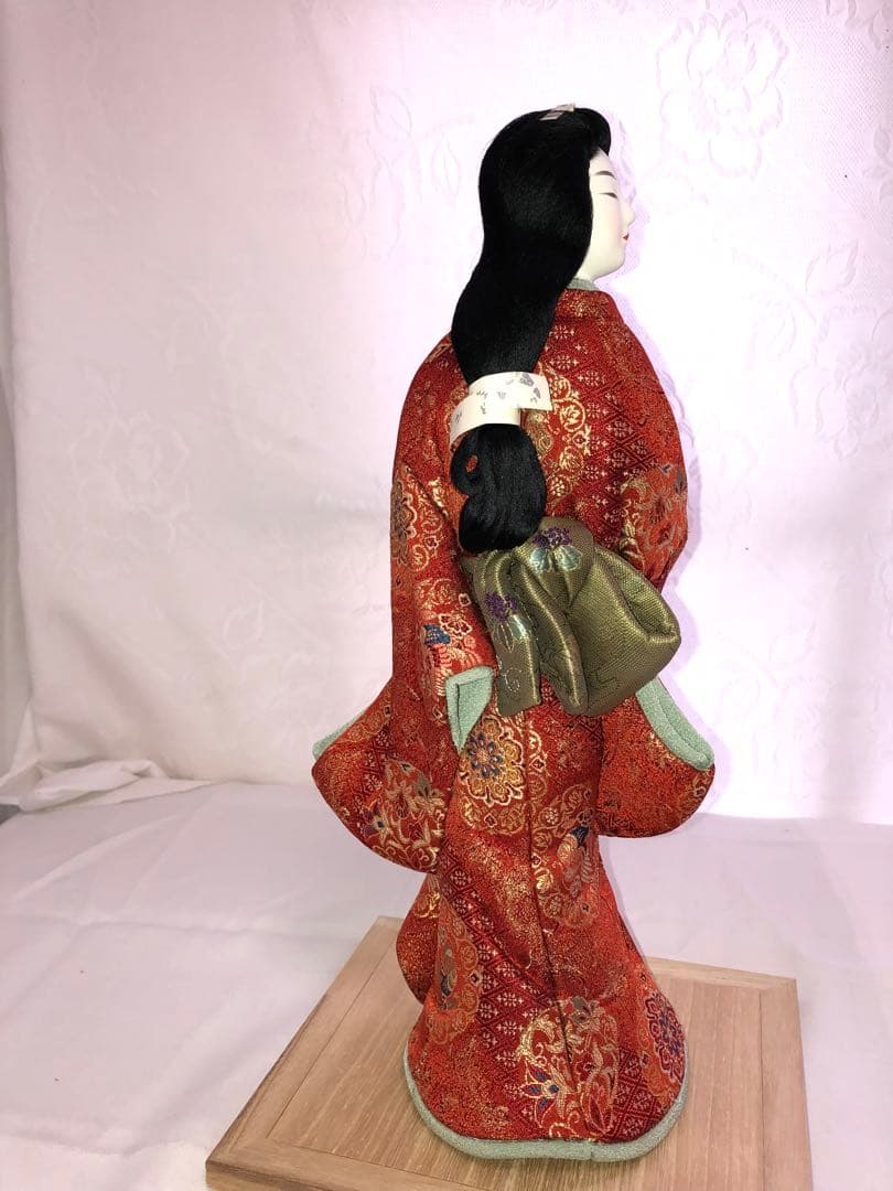 見返り美人　木目込人形