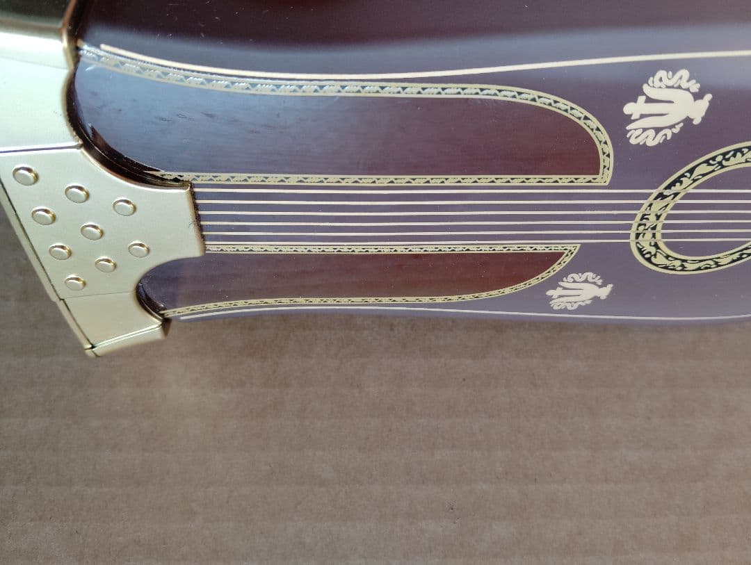 響 リラギター型 希少品 楽器ボトル