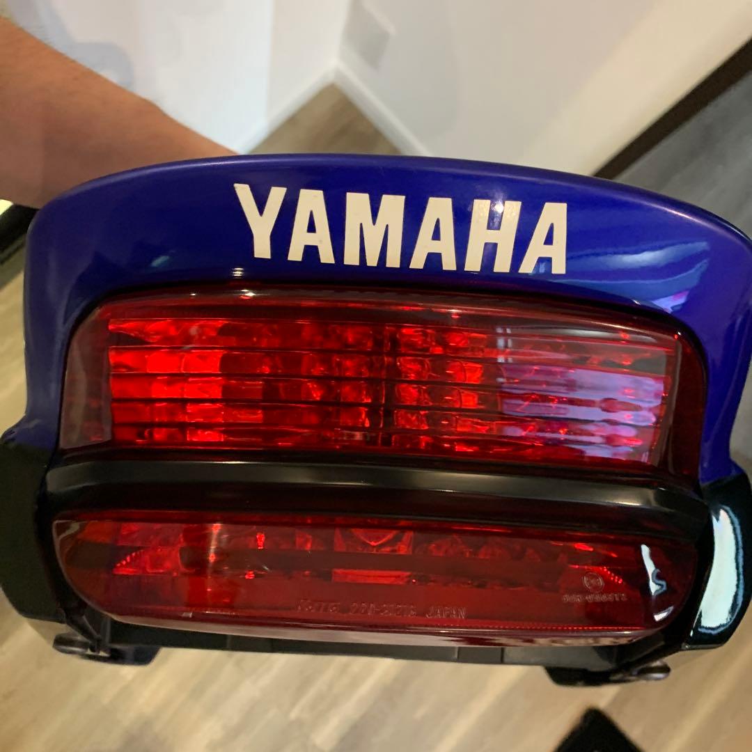 XJR1300 純正リアカウル テールランプ RP03J シートカウル