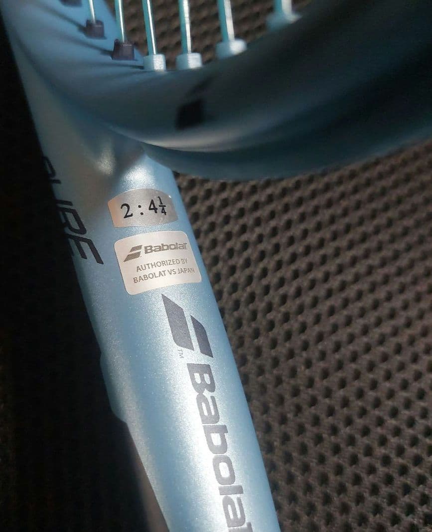 【超美品】使用頻度少ない　保証書付き　バボラピュアドライブライト　テニスラケット