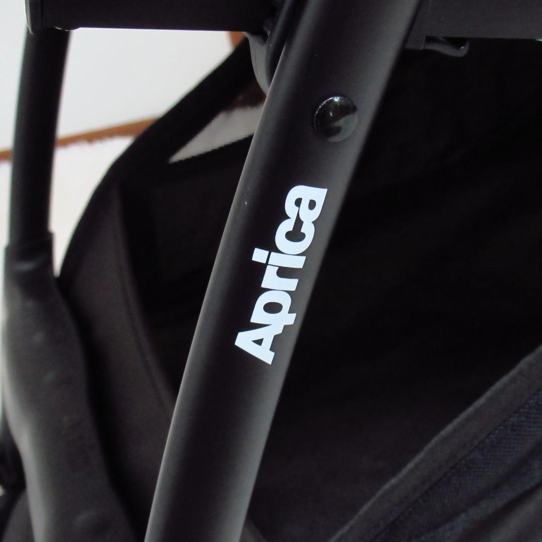 【美品】アップリカ ラクーナ クッション フリープラス 2022年 ベビーカー