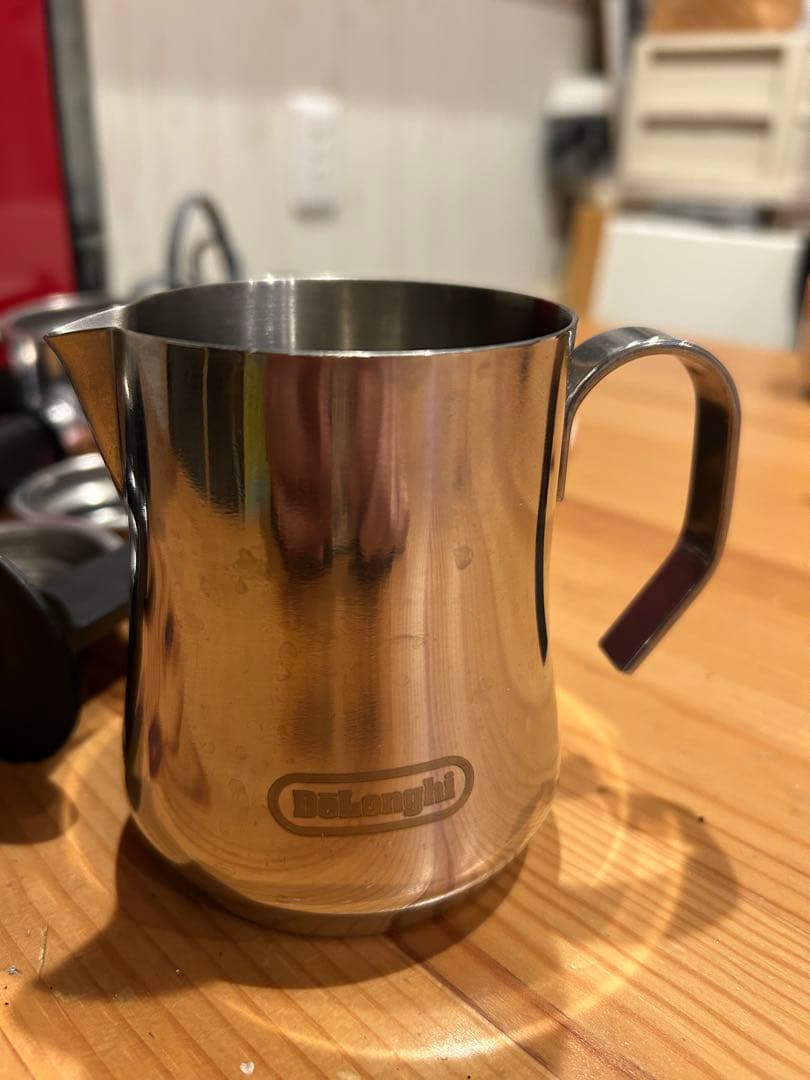 デロンギ　デディカ　DeLonghi EC680 【ミルクジャグ付き】