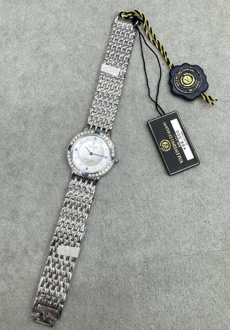 ★新品未使用★VALENTINO DOMANI 腕時計 999.9　稼働品