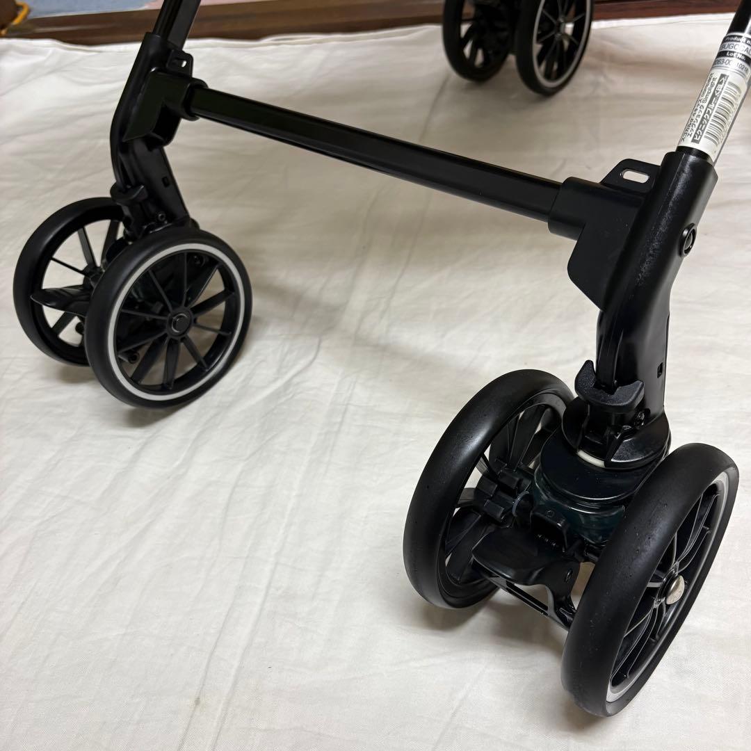 コンビ スゴカルα 4キャス エッグショック Simplight ベビーカー美品