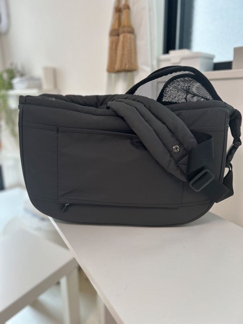 BITE MEキャリーバッグ 韓国　バイトミー　comfyravioli