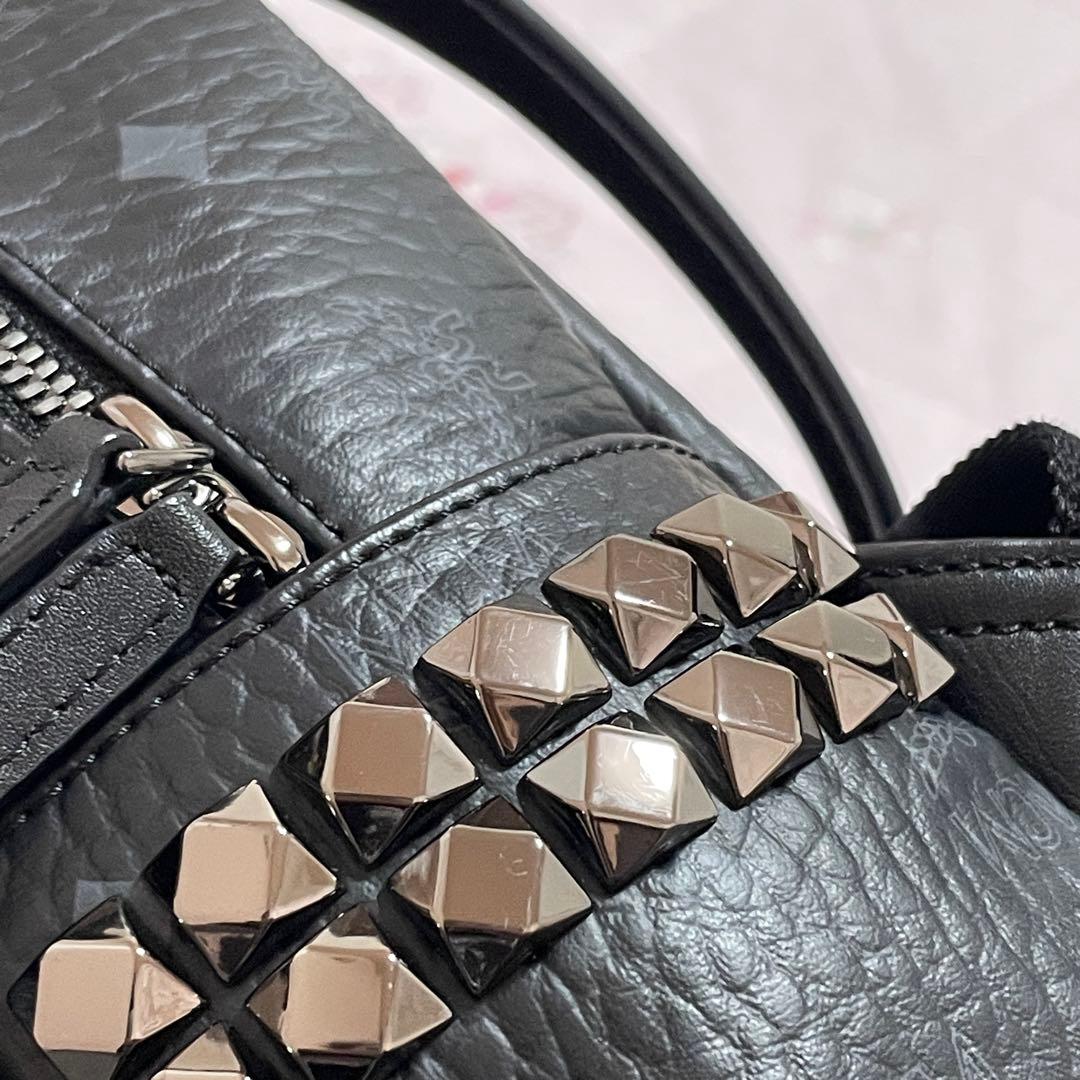 美品♡MCM スタッズ リュック 黒 mini