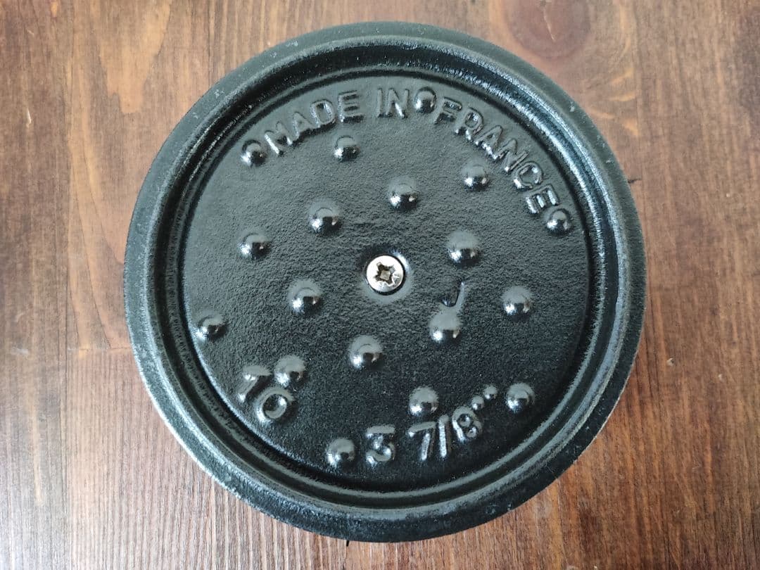 staub　ピコ ココットラウンド 10 シナモン