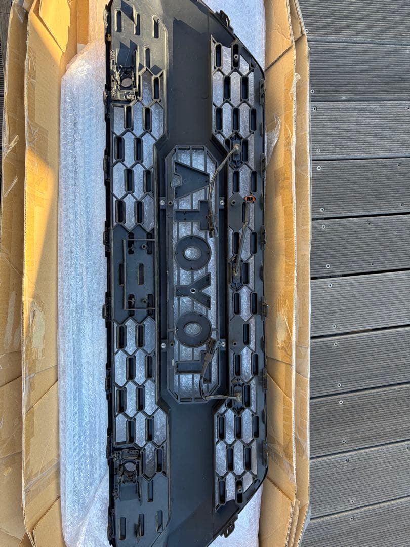 rav4タコマ風グリル新型ソナー加工済み