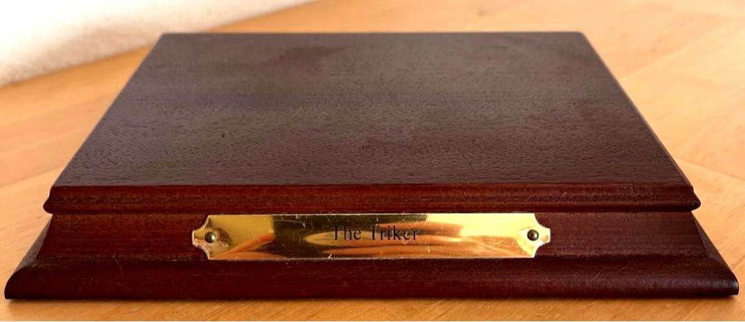 ドラゴン　置物　The Triker