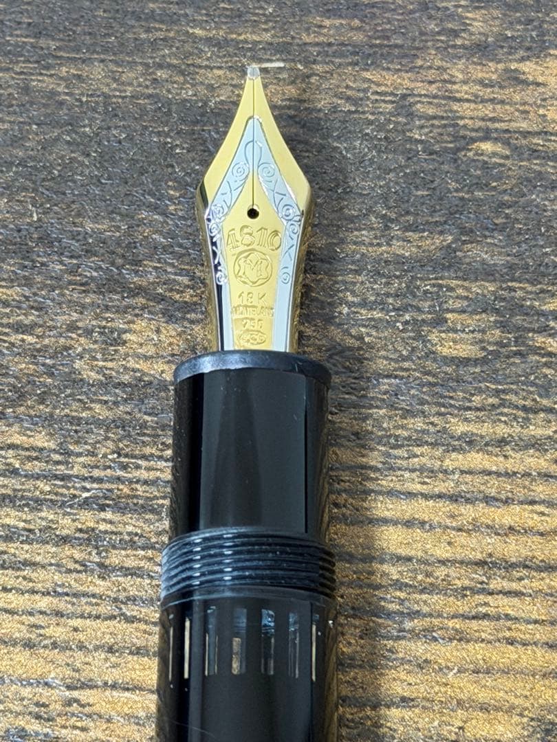 未使用に近い　149　BBニブ　18K ゴールド　三帯　ヘミングウェイ　万年筆