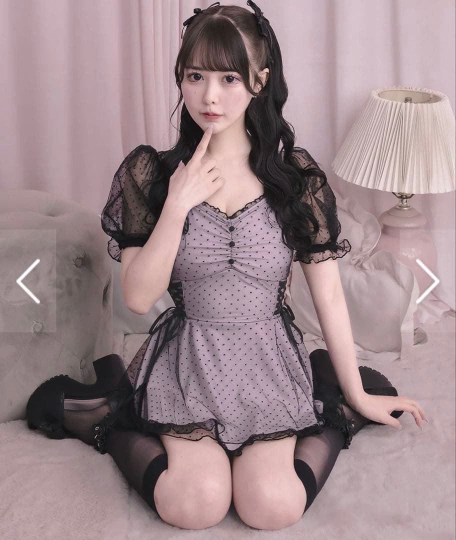 piumフリル付きワンピース水着