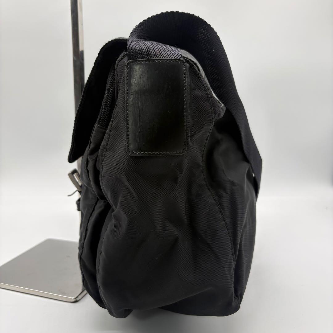 【大人気！✨】プラダ PRADA ショルダーバッグ メッセンジャーバッグ 黒