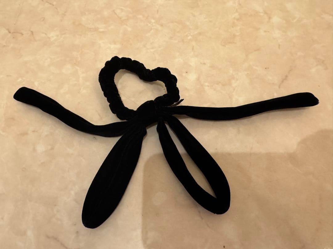 ALEXANDRE DE PARIS ブラックヘアゴム　ポニー