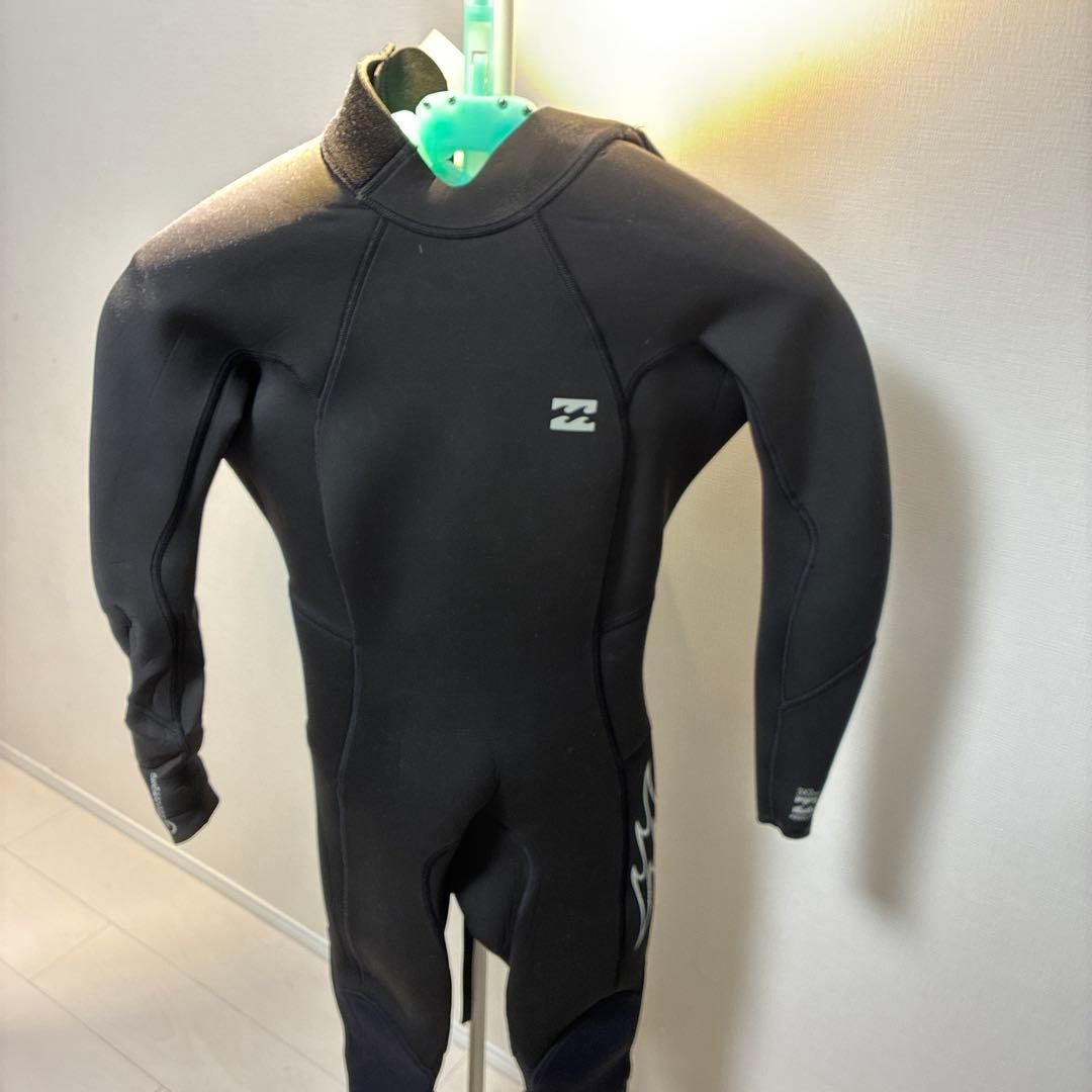 Billabong Absolute 3X2mm フルスーツ
