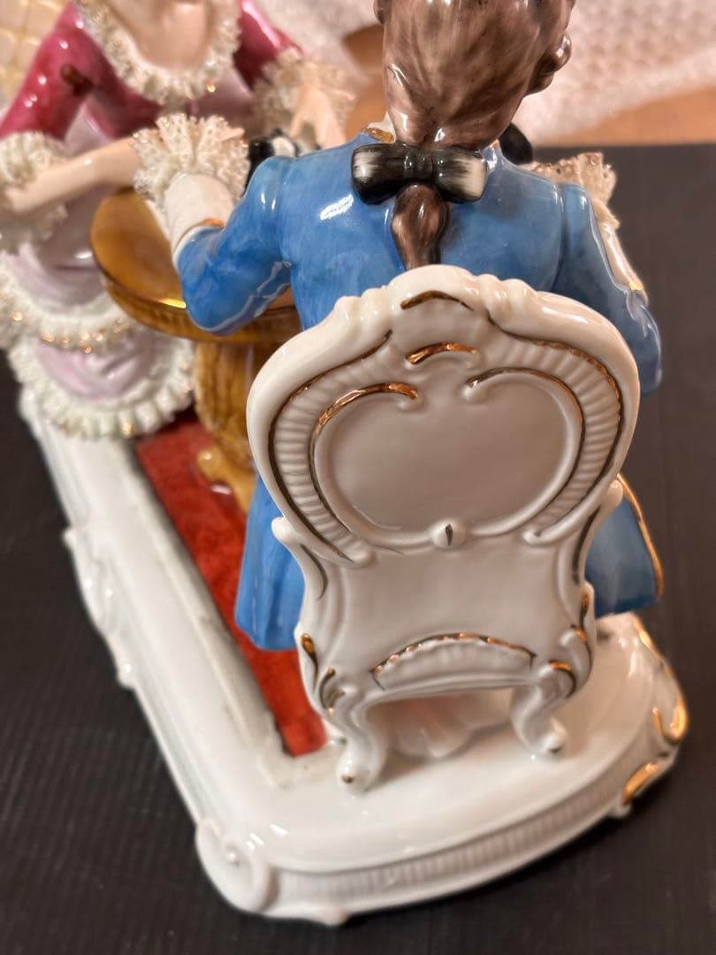 未使用箱あり❣️加藤工芸 レースドール陶器フィギリン チェスを楽しむ男女 大サイズ