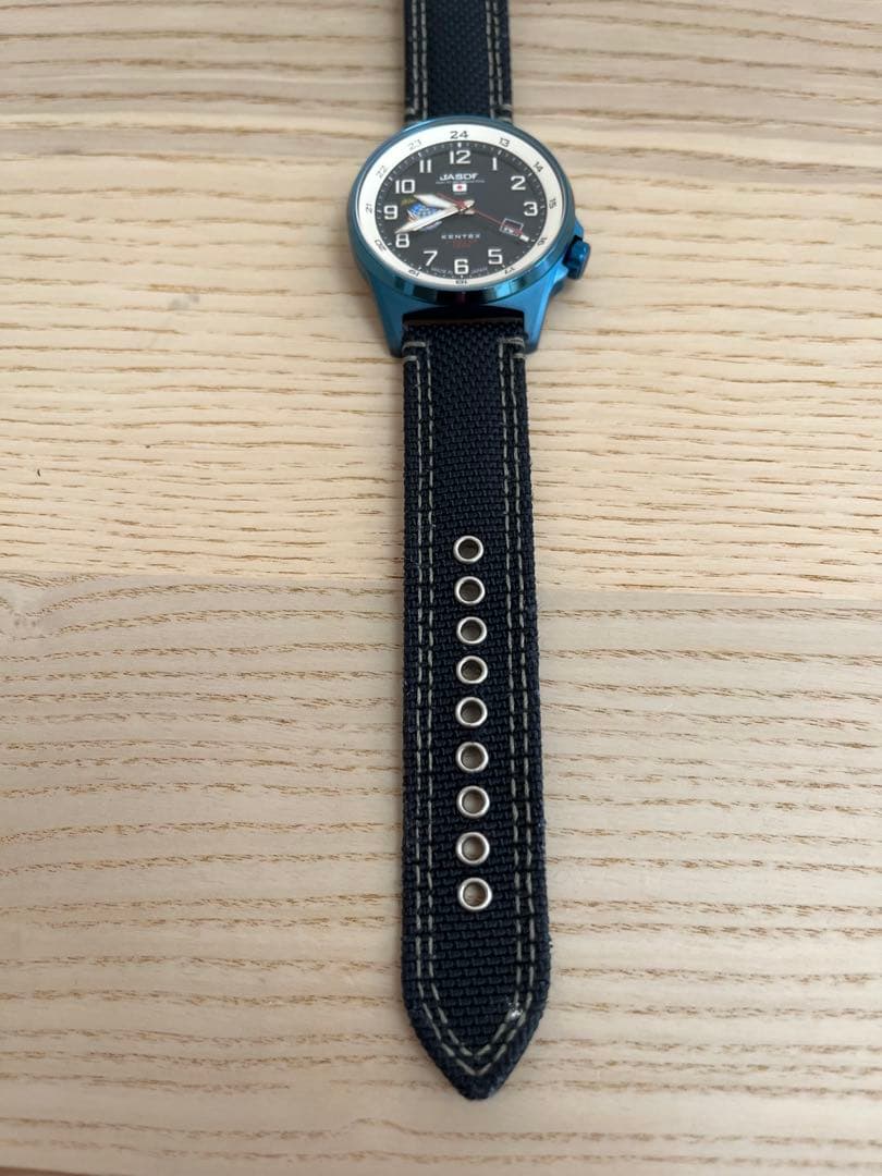 年末セール❗️ KENTEX JSDFモデル 紺色ナイロンベルト時計　ソーラー充電
