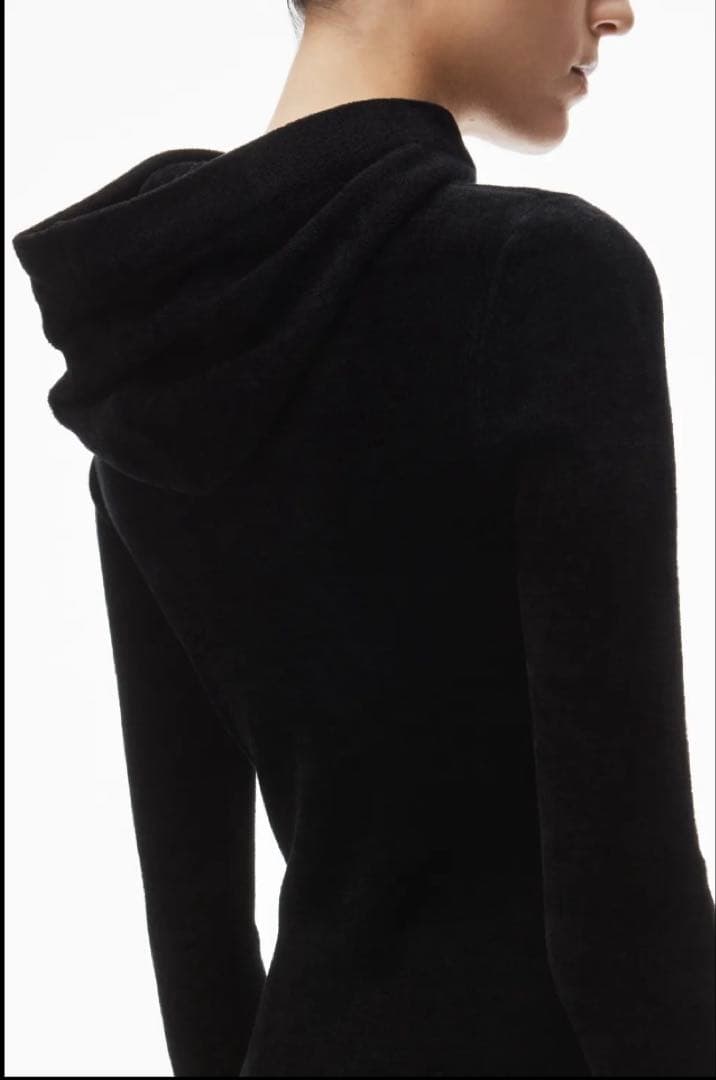 ポ*オ様 【未使用タグ付き】アレキサンダーワン エンボスロゴ フーディワンピース