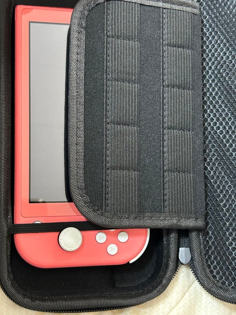 任天堂　スイッチライト　中古　本体のみ