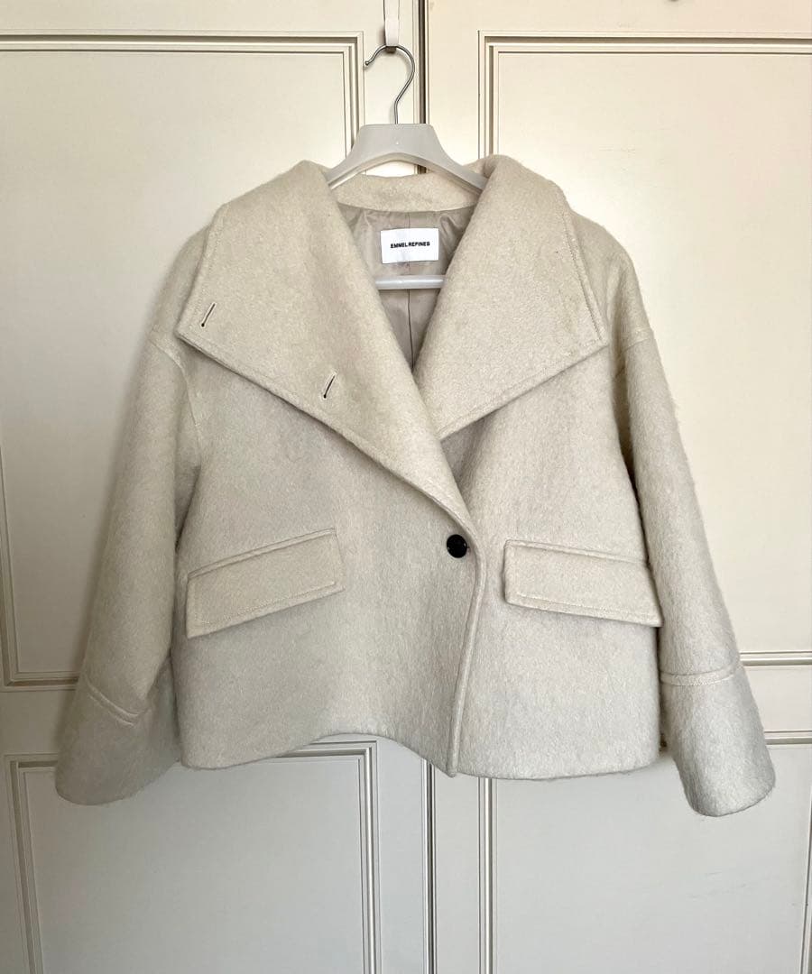 EMMEL REFINES スタンド シャギー ショートコート