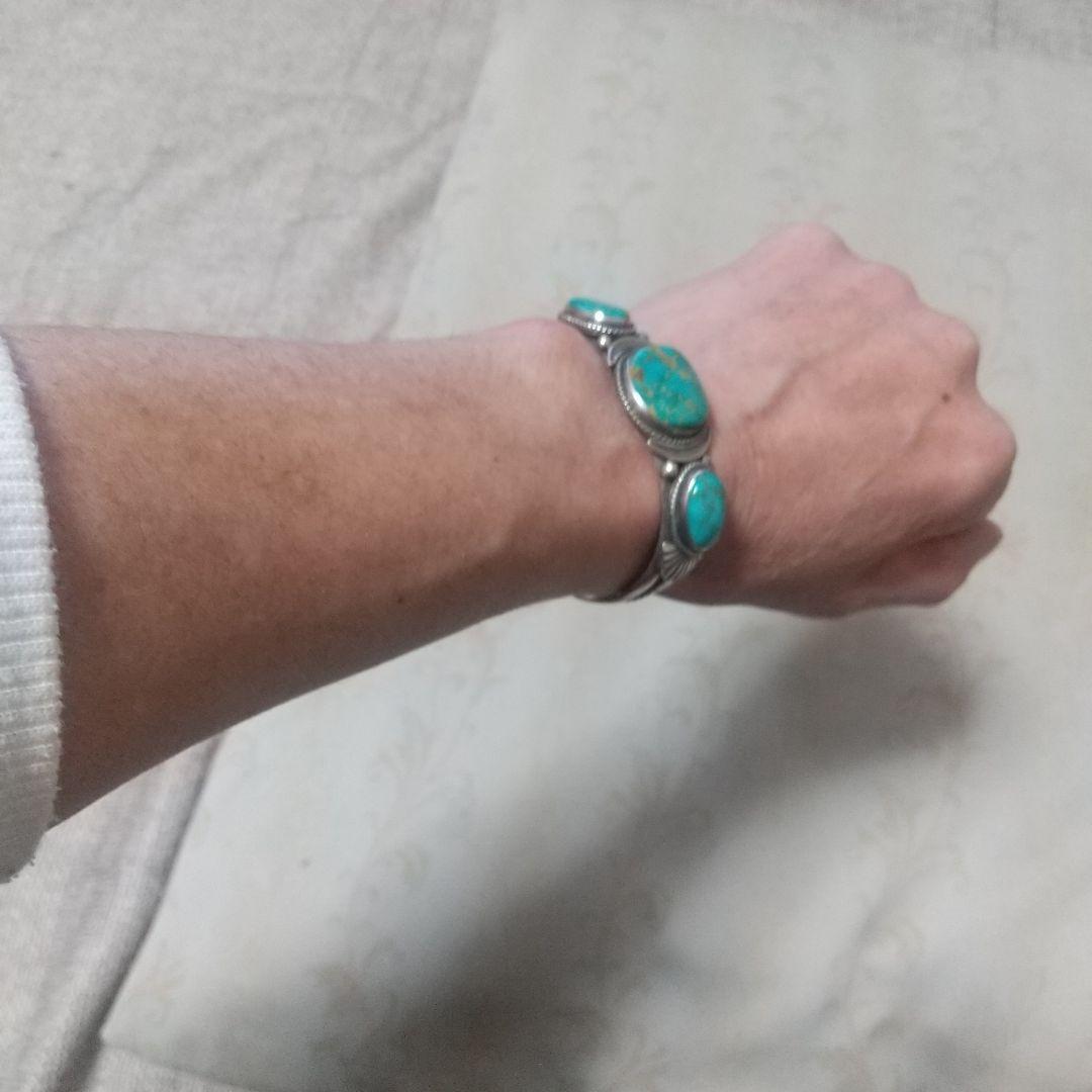 ナバホ族インディアンジュエリー ターコイズシルバーバングル フランシスフレッド作