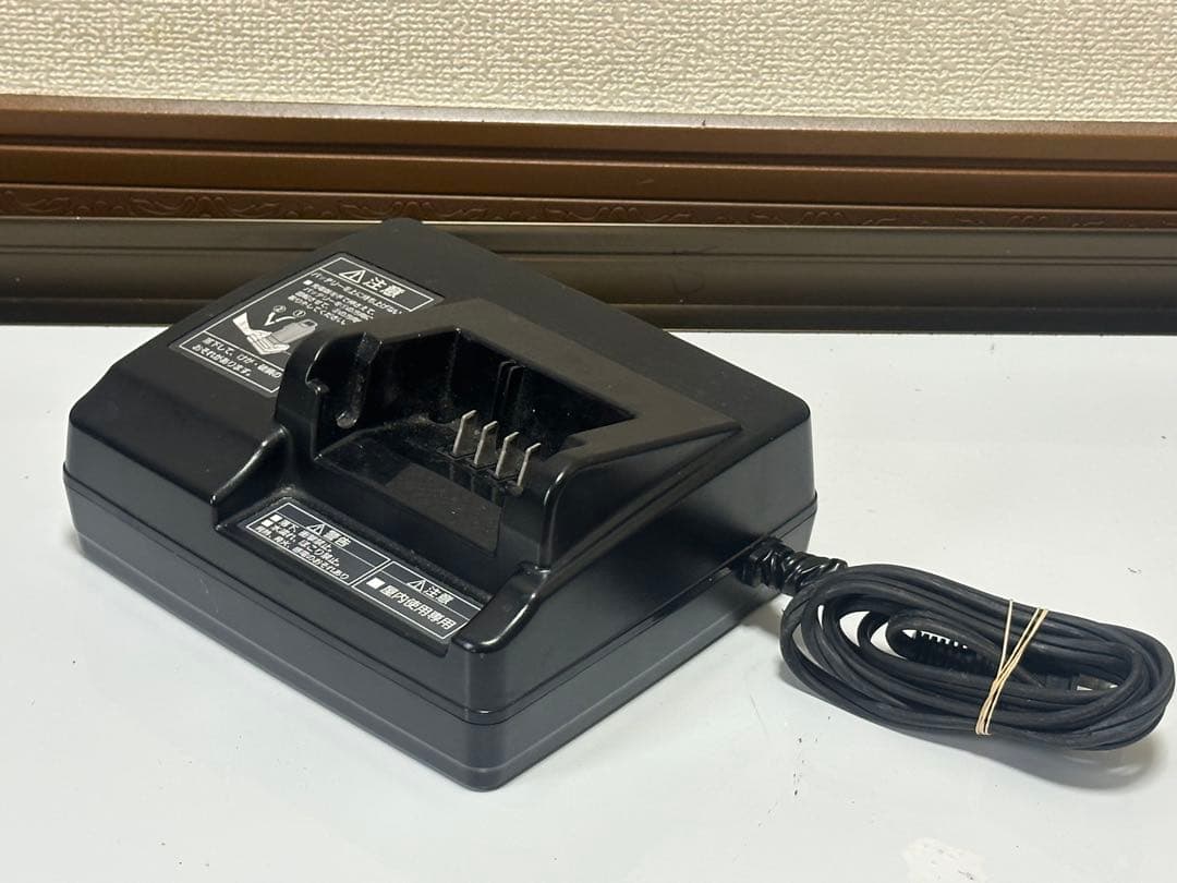 Panasonic NKJ073Z電動自転車用充電器 黒