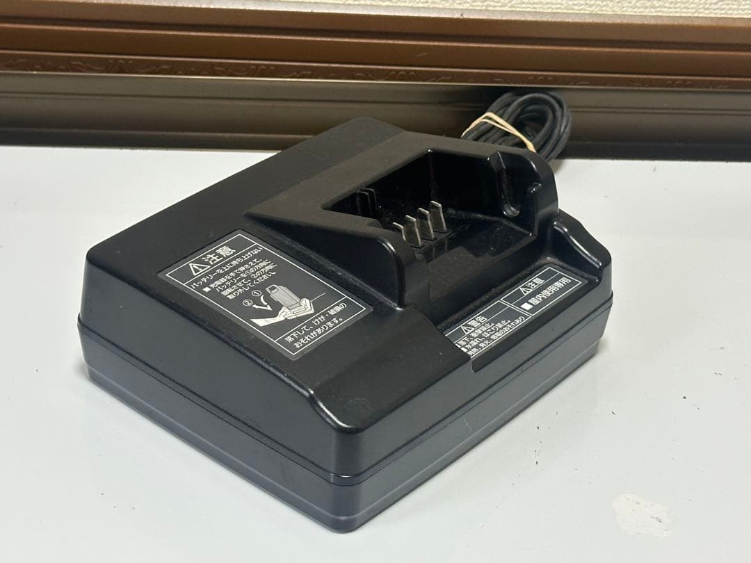 Panasonic NKJ073Z電動自転車用充電器 黒