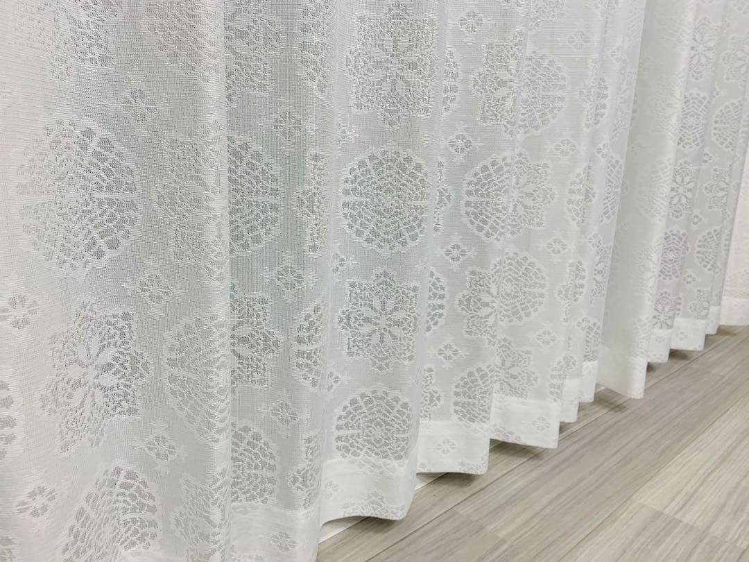 ふくちゃん大好きだよ　レースカーテン　2セット