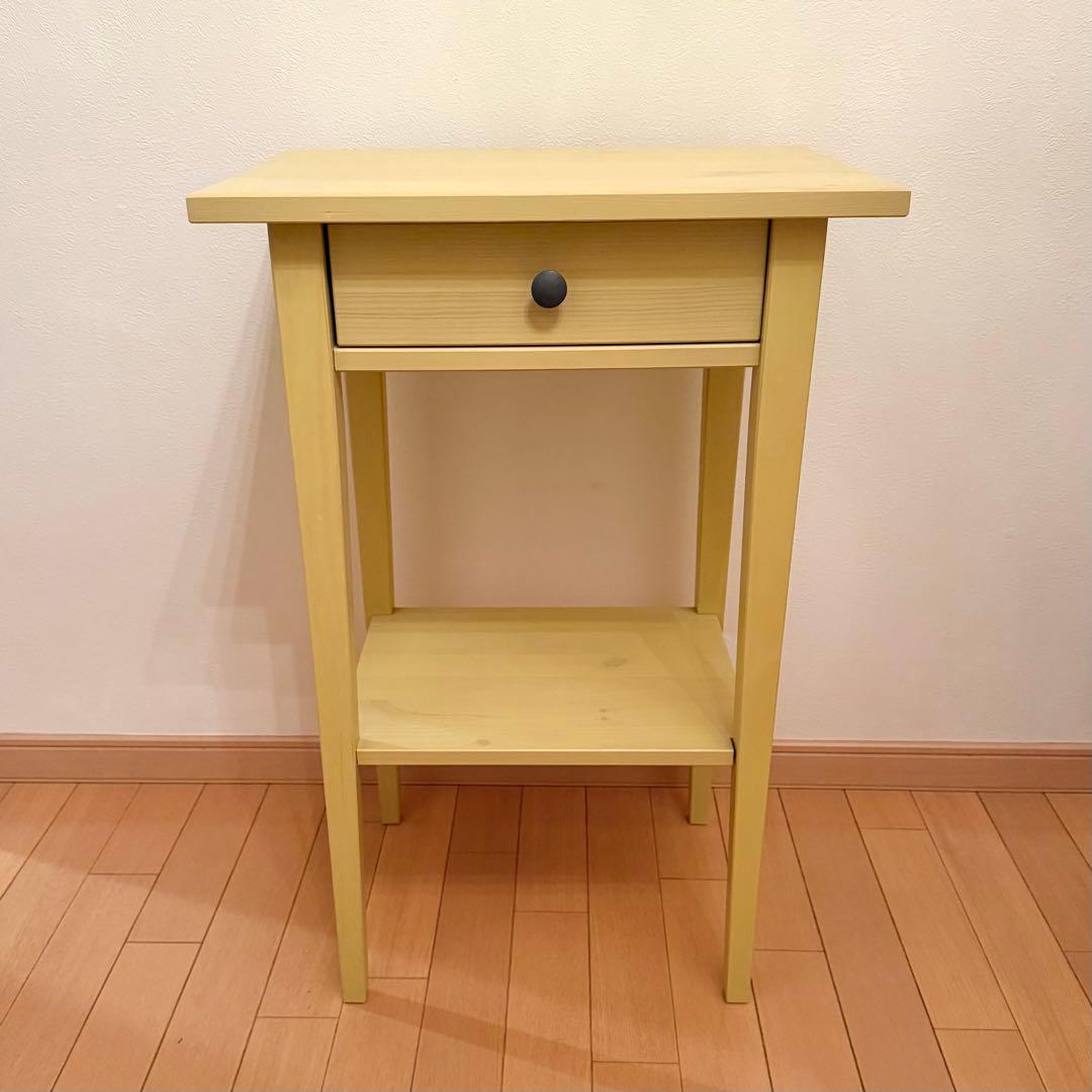 ② IKEA HEMNES イケア ヘムネス サイドテーブル イエロー