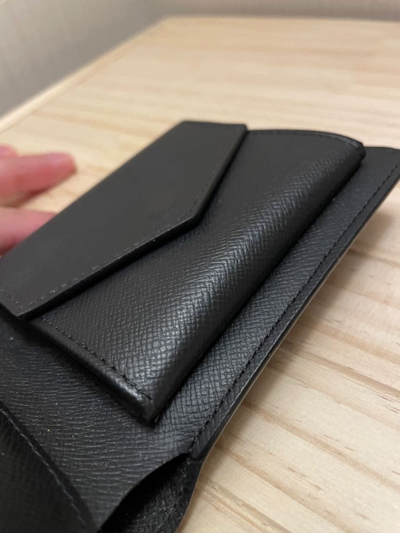 ルイヴィトン二つ折財布