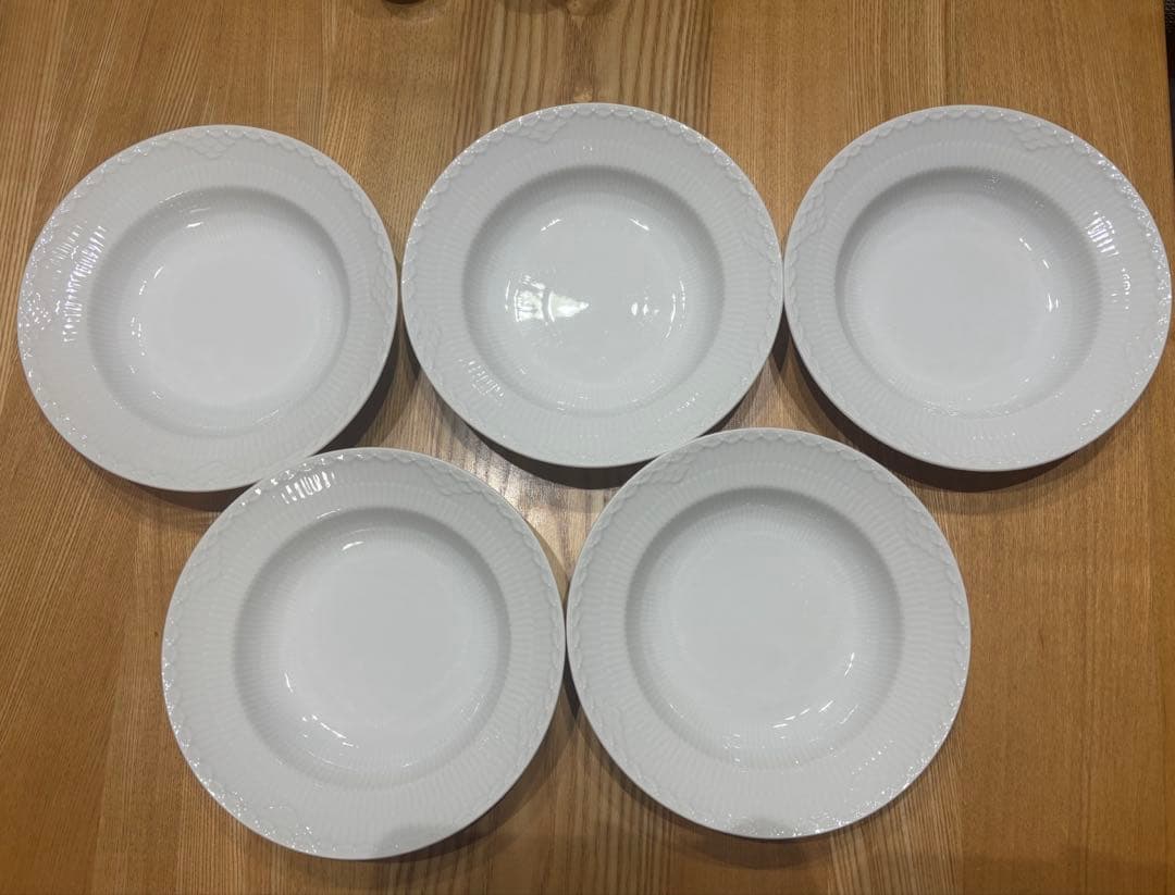 ロイヤルコペンハーゲン　ホワイトフルーテッド　深皿