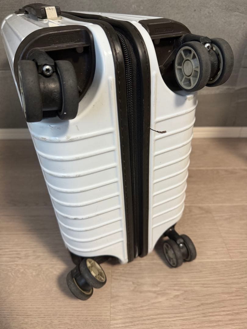RIMOWA SALSA DELUXE 4輪マルチホイール　ハワイ限定カラー