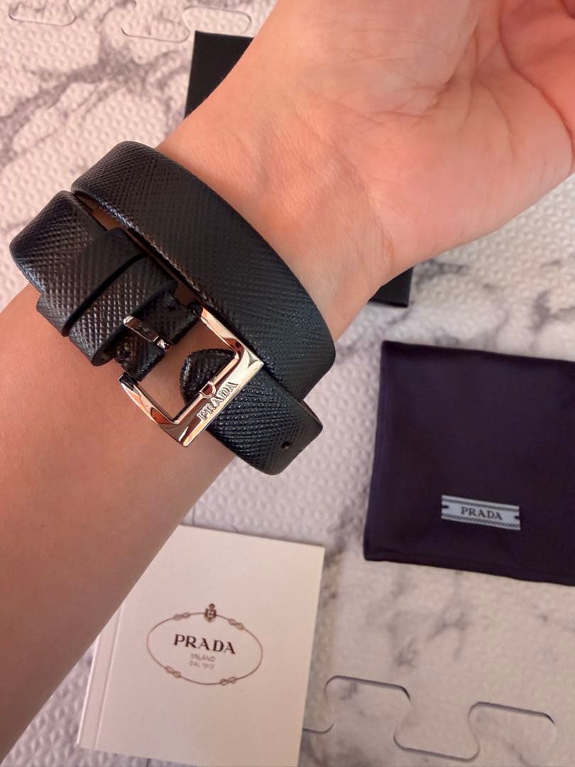 PRADA プラダ　レザーブレスレット　新品未使用